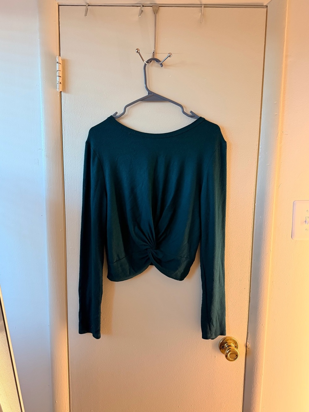 Gaze USA Forest Green Twist Front Cropped Lightweight Sweater M
